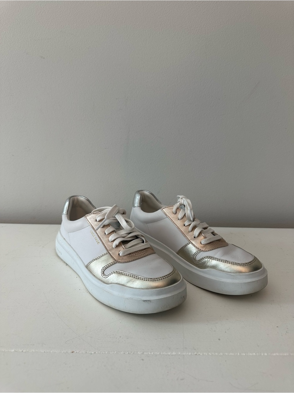 Cole Haan Sneakers ~ White Metallic ~ Size 7.5